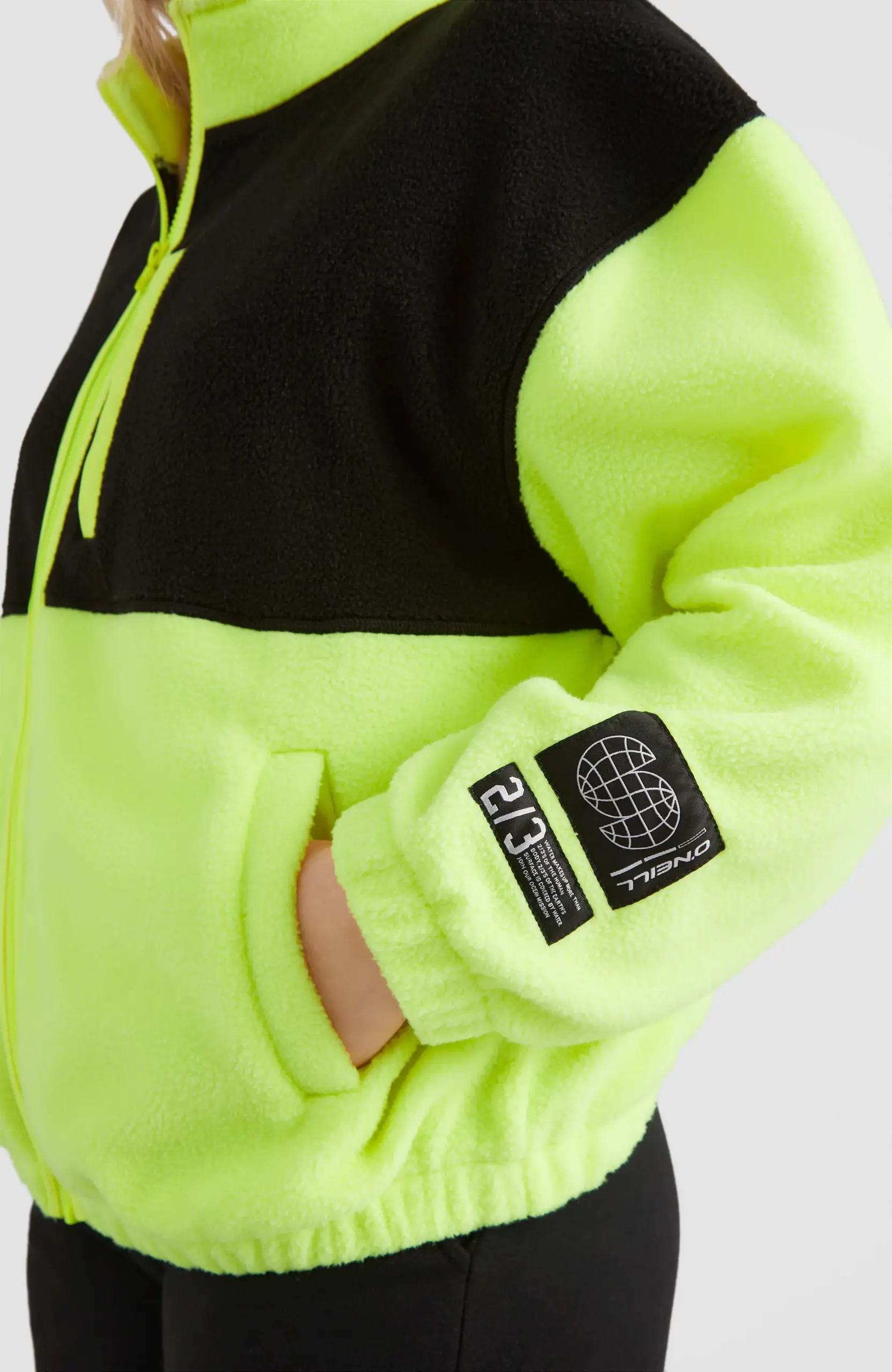 1350017_42015_02_MODEL